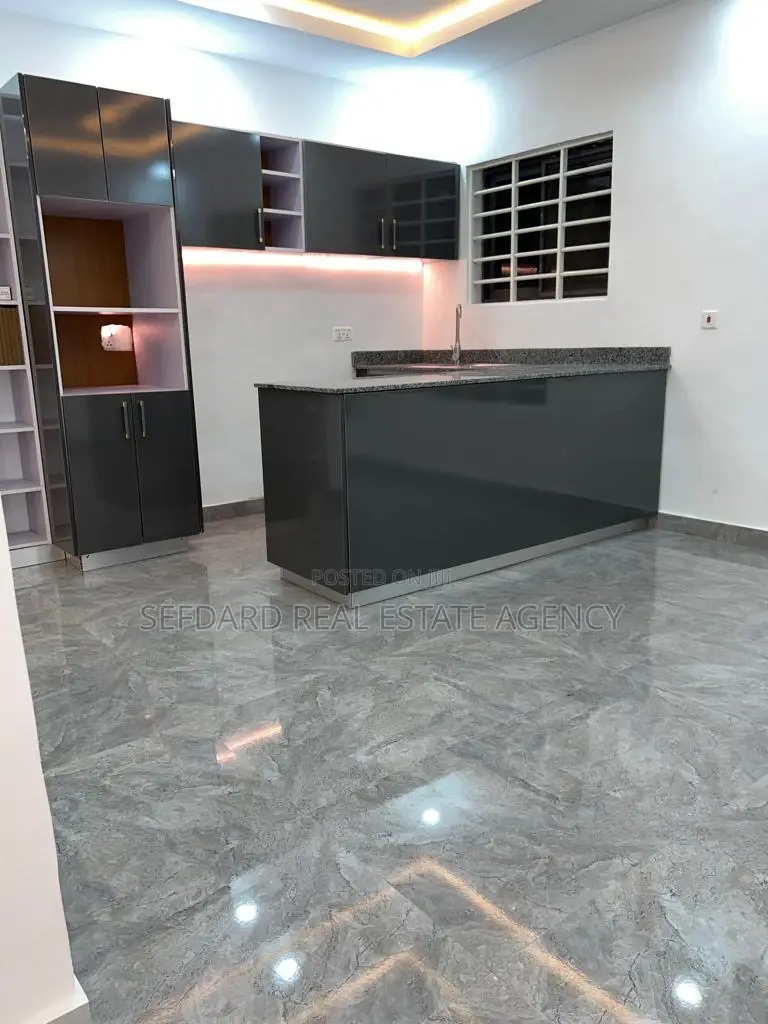 4bdrm Duplex in Sefdard Real Estate, Kasoa for sale