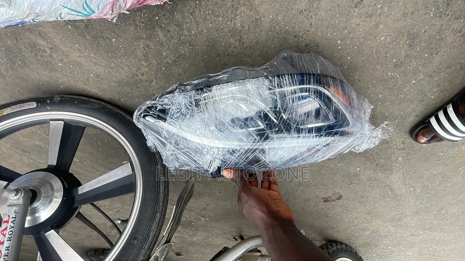 Mercedes Benz C43, 2014,2016,2017, Headlight Available