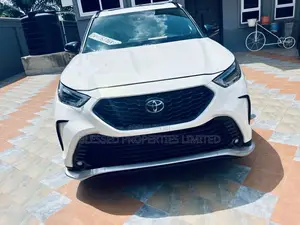 Toyota Highlander XSE 2021 White