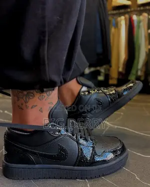 Jordan 1 Low Patent Elephant Black