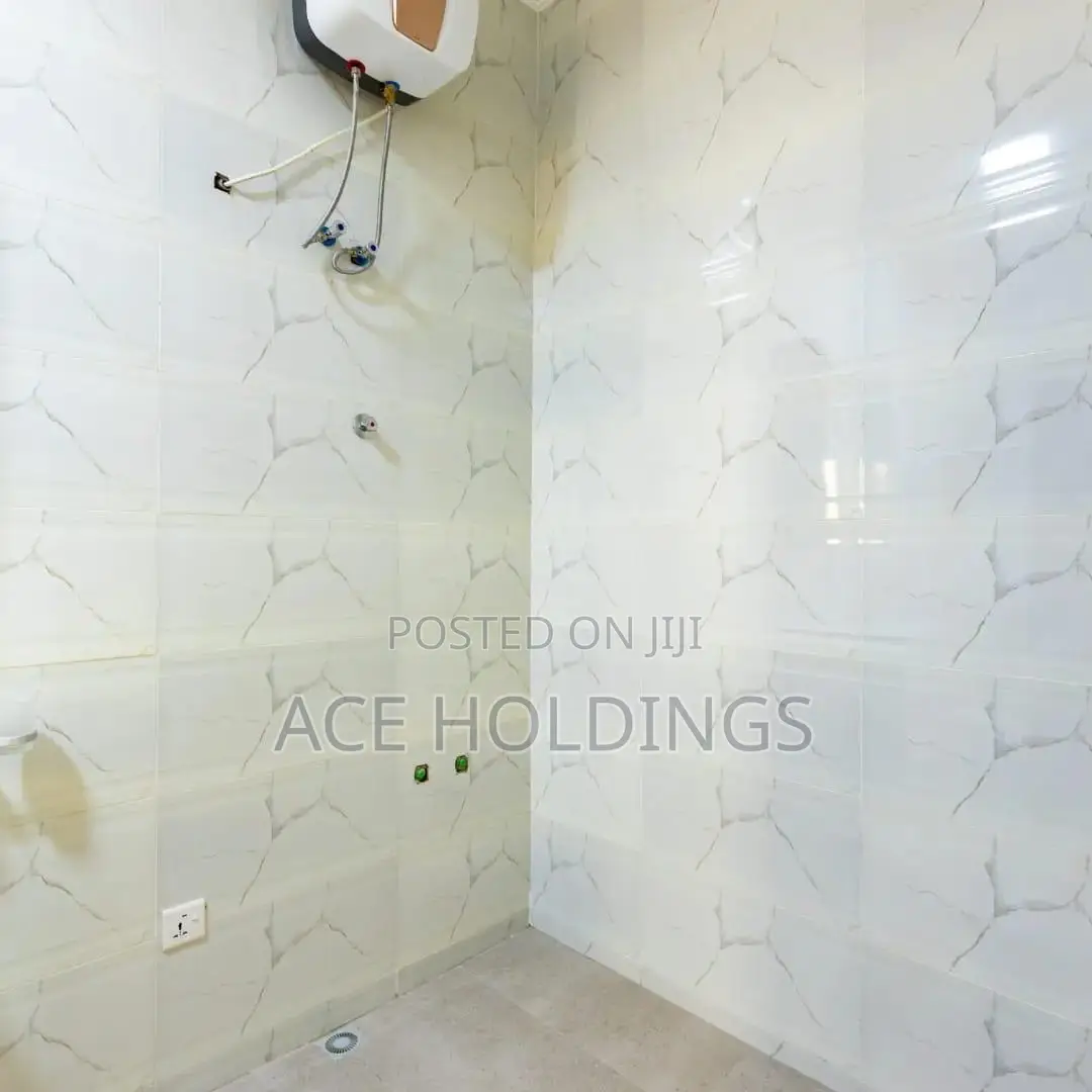 4bdrm Townhouse / Terrace in Achimota for rent