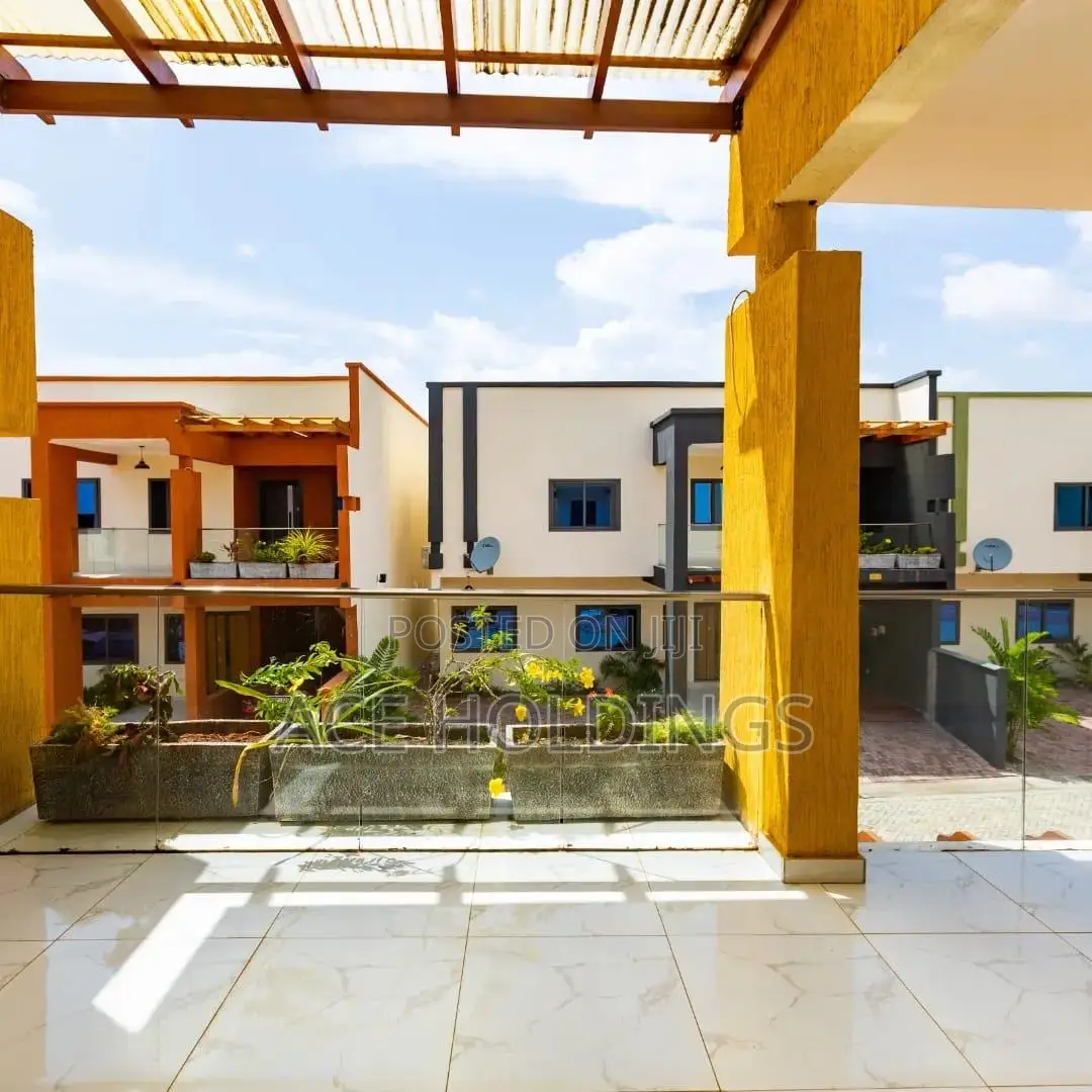 4bdrm Townhouse / Terrace in Achimota for rent