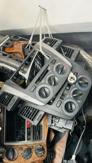 Toyota Hillux 2010 Dashboard Ac Face