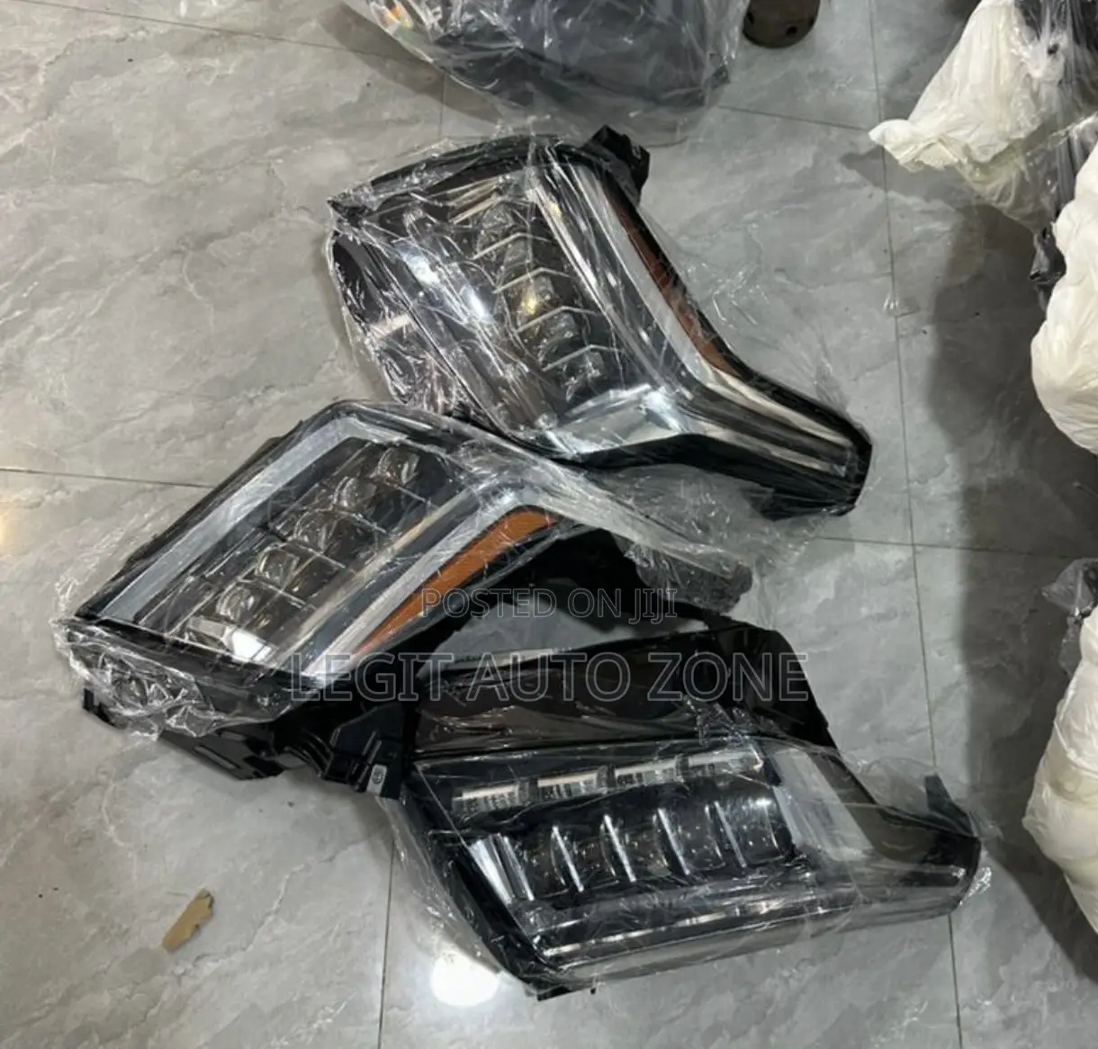 Cadillac Escalade 2018,2019,2020, Headlight Pair