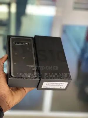 New Samsung Galaxy S10 128 GB Black