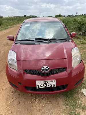 Photo - Toyota Yaris 2008 Red