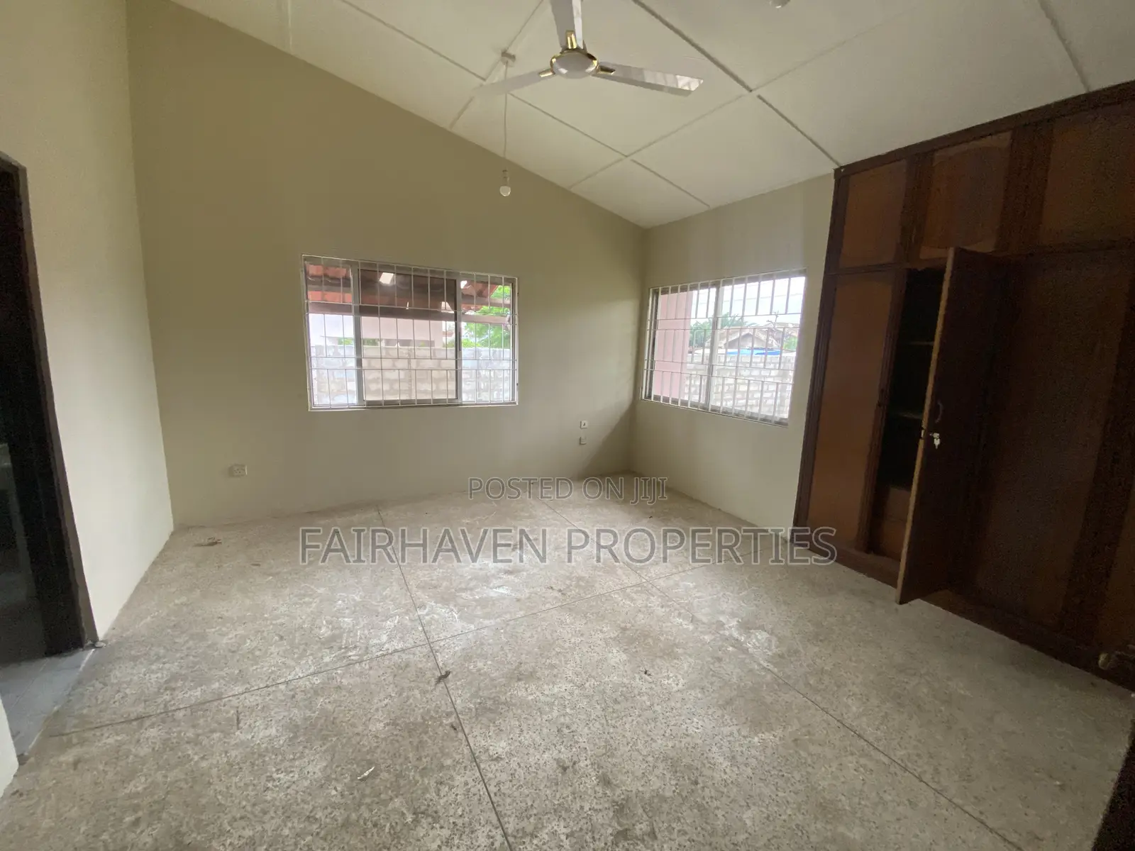Space for Rent (5 Bedrooms) for Office, Restaurant