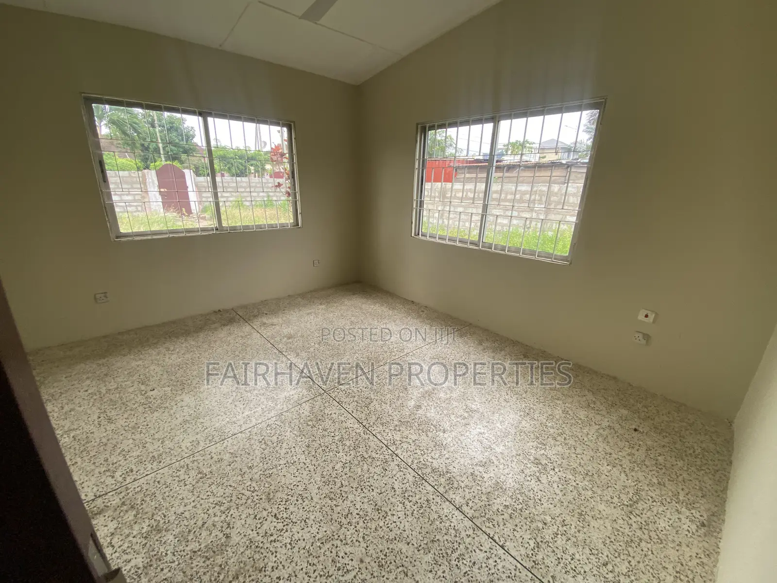 Space for Rent (5 Bedrooms) for Office, Restaurant