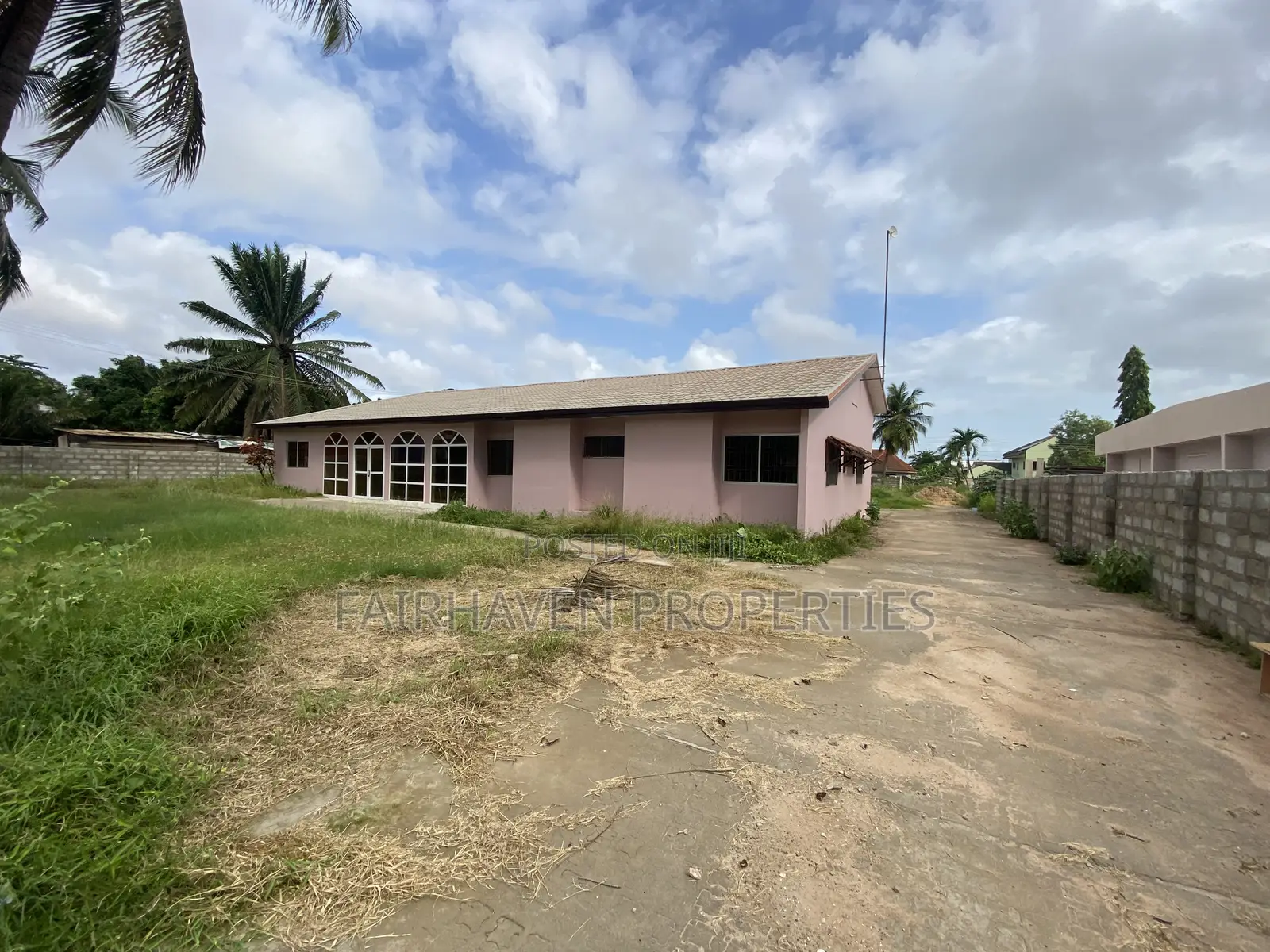 Space for Rent (5 Bedrooms) for Office, Restaurant