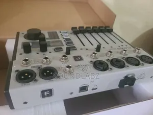 Behringer Flow 8 Digital Mixer
