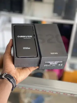 New Samsung Galaxy S20 128 GB Black