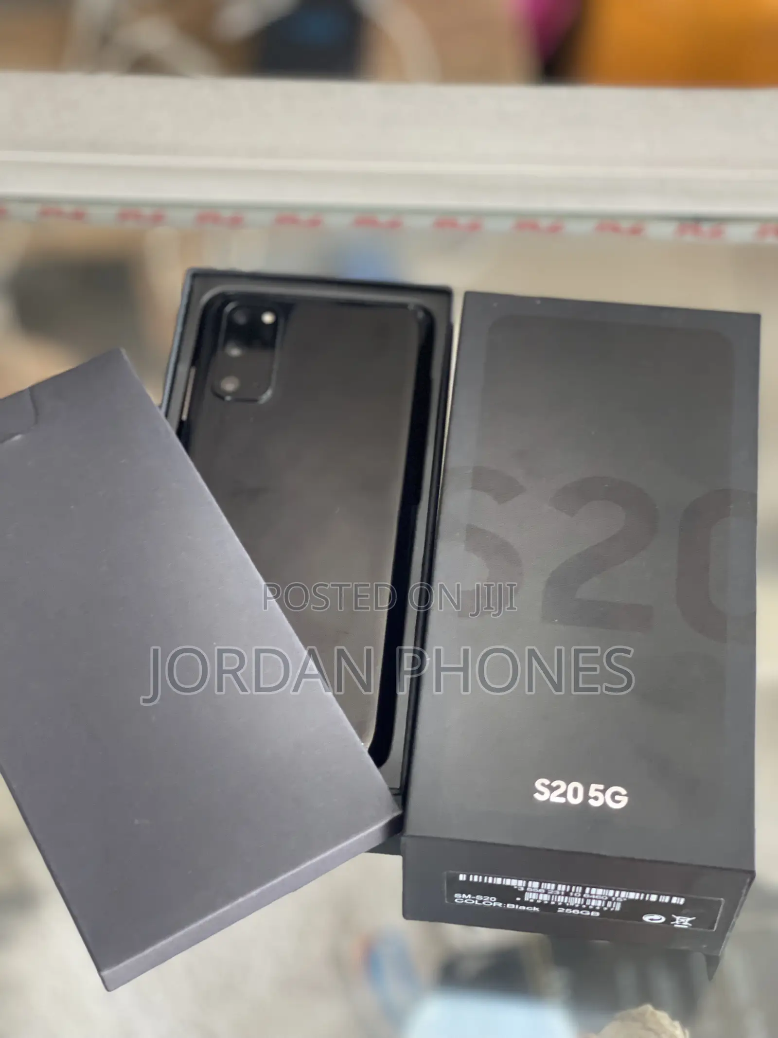 New Samsung Galaxy S20 128 GB Black