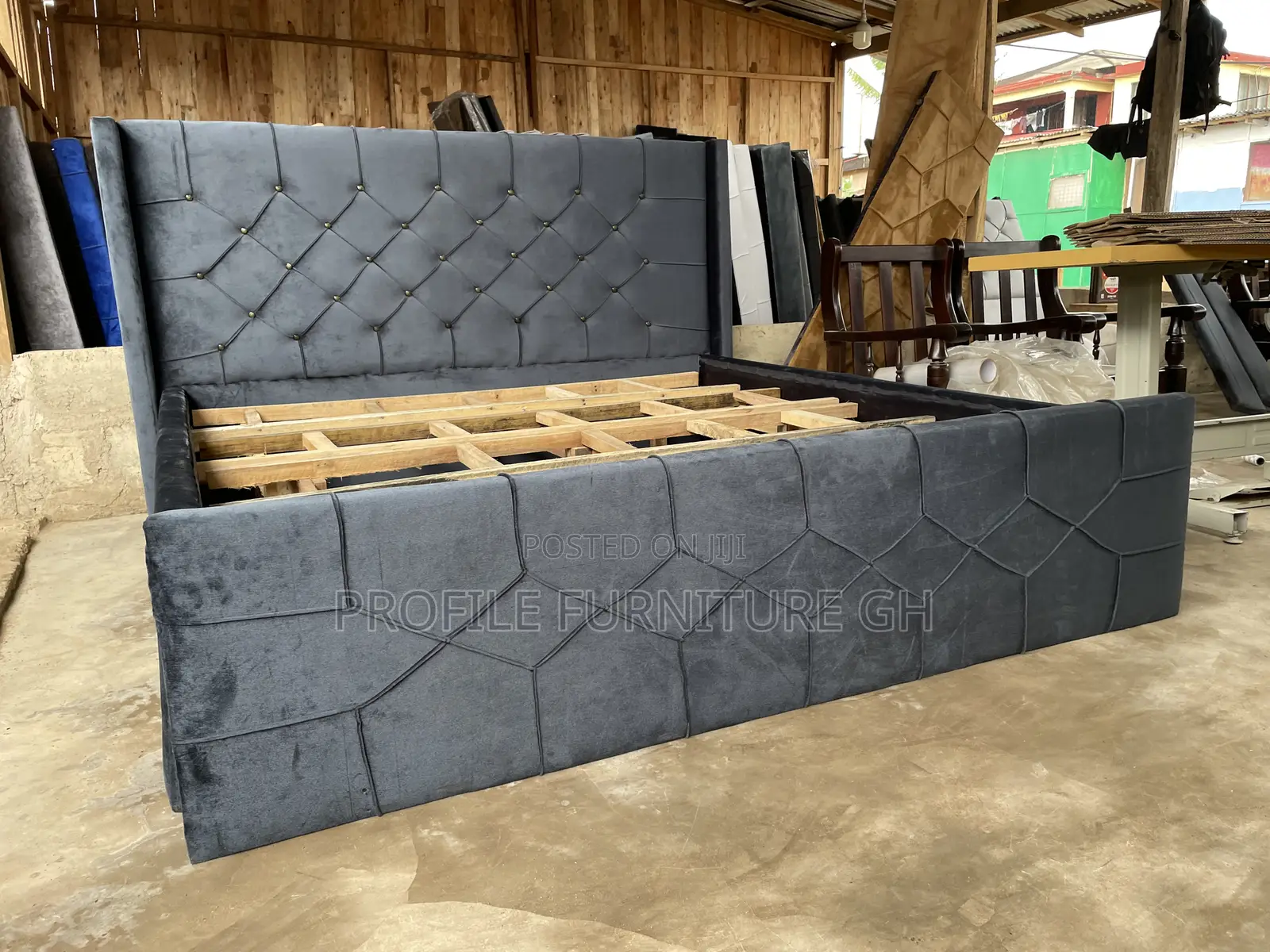 Fantastics And  Amazing Queen Size 72x75// Luxurious And Durable
