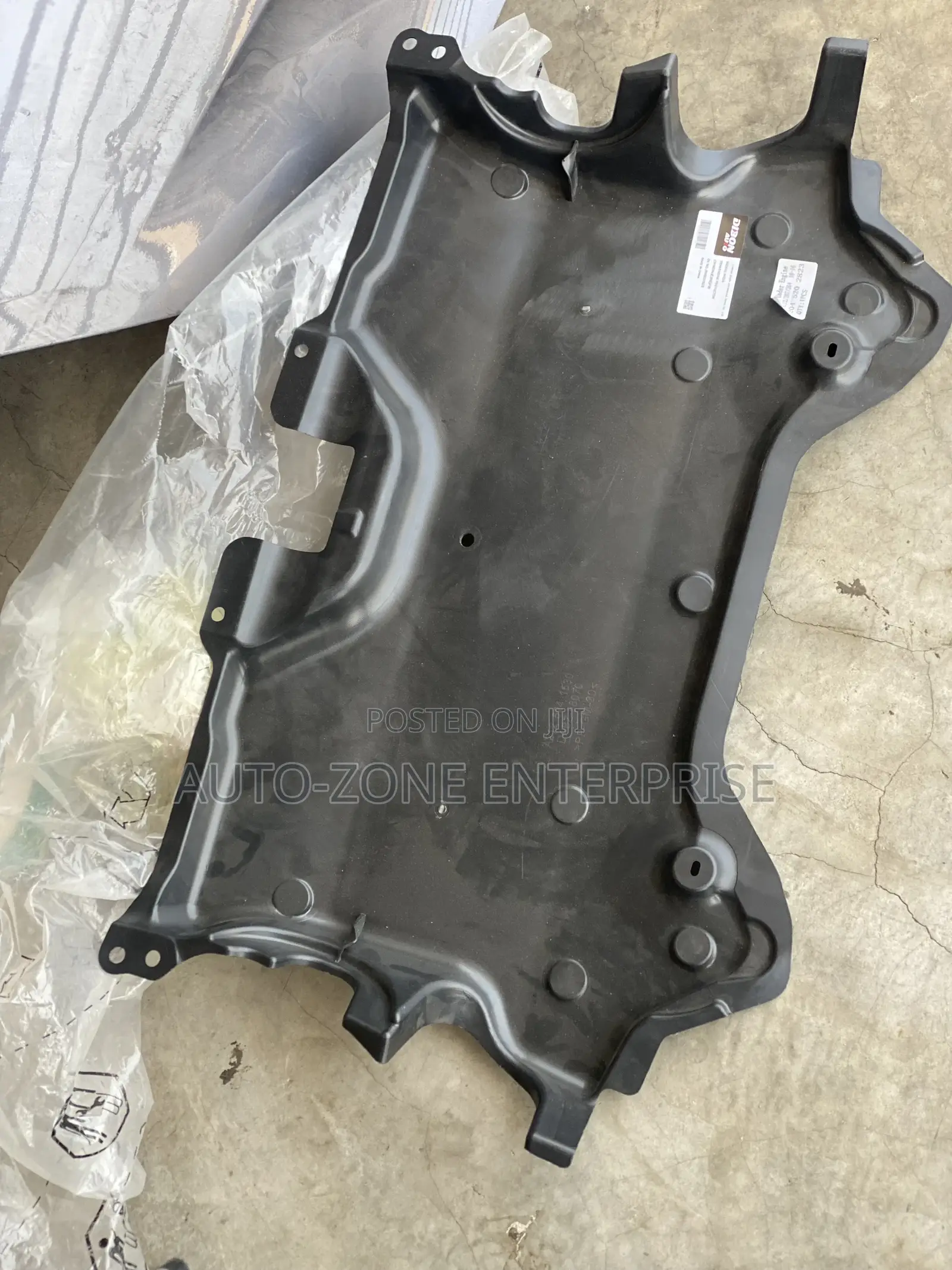 Mercedes Benz C250,C300 Engine Cover