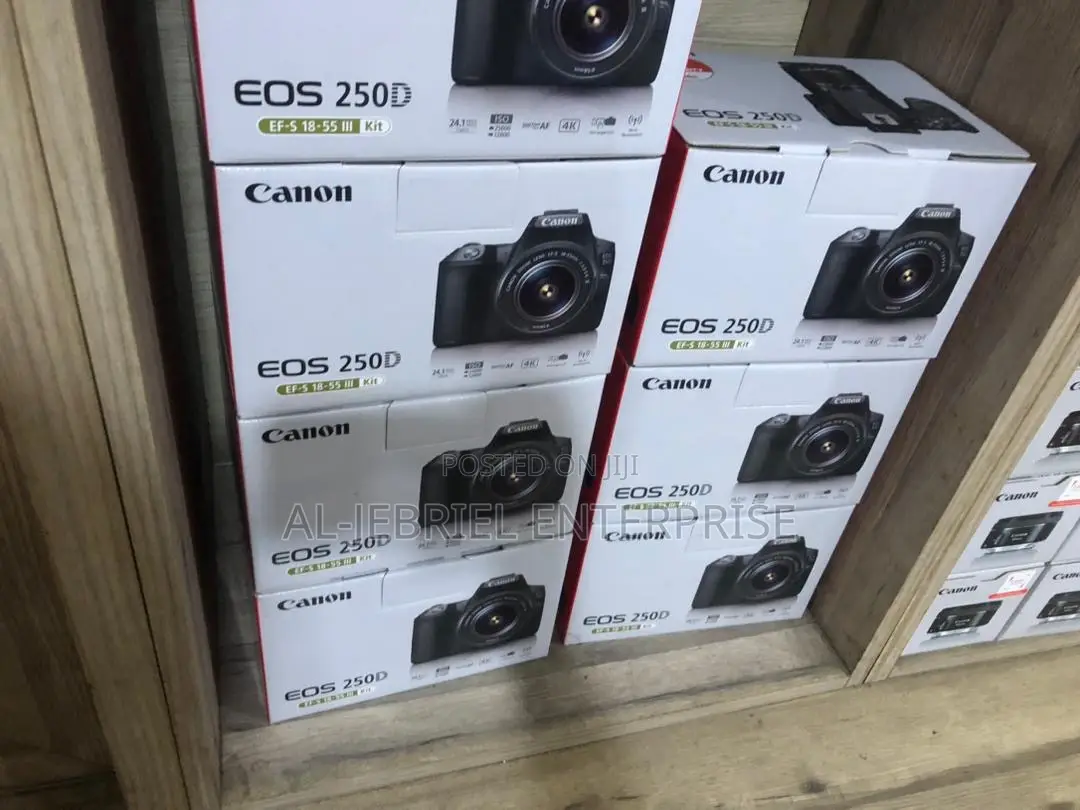 Canon Eos 250d With Ef 18-55mm Lens
