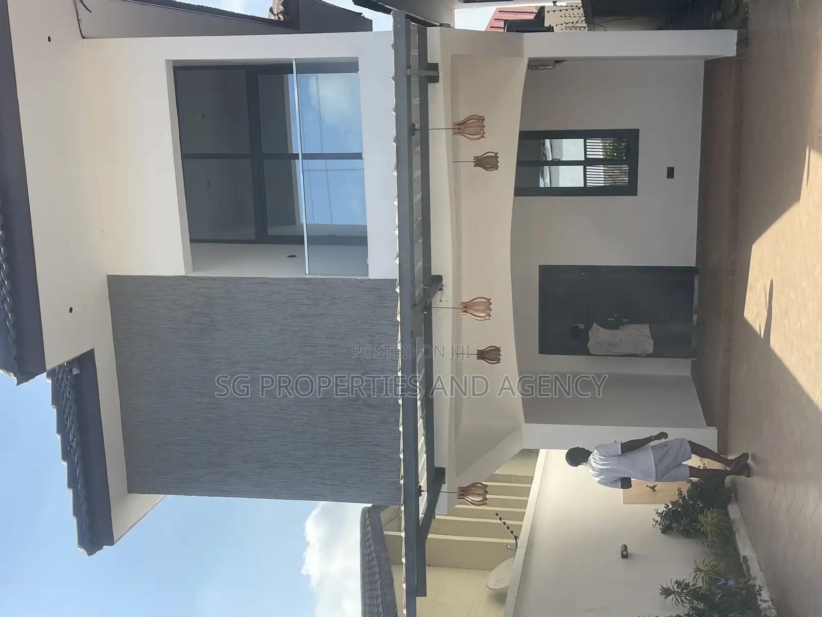 3bdrm Apartment in Batsonaa, Baatsona Total for rent