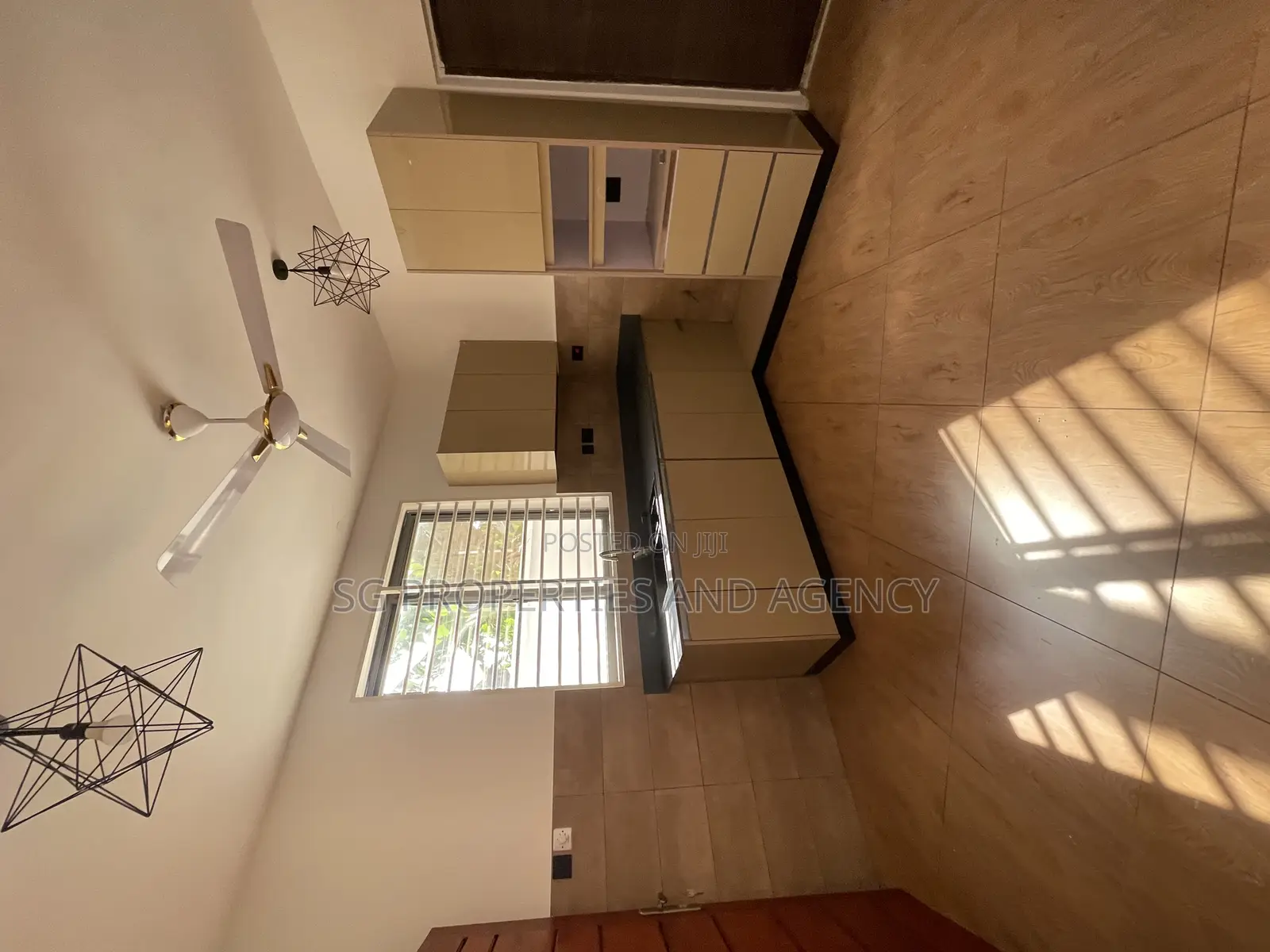 3bdrm Apartment in Batsonaa, Baatsona Total for rent