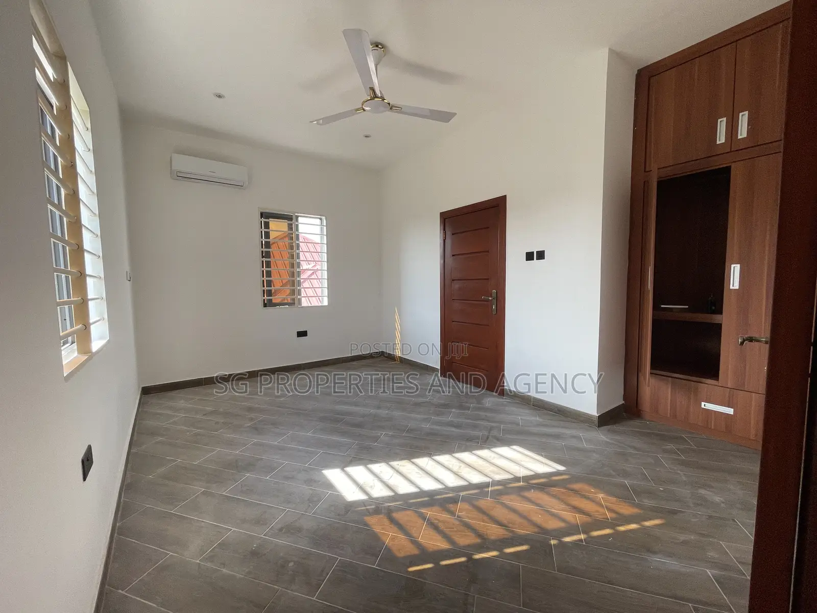 3bdrm Apartment in Batsonaa, Baatsona Total for rent
