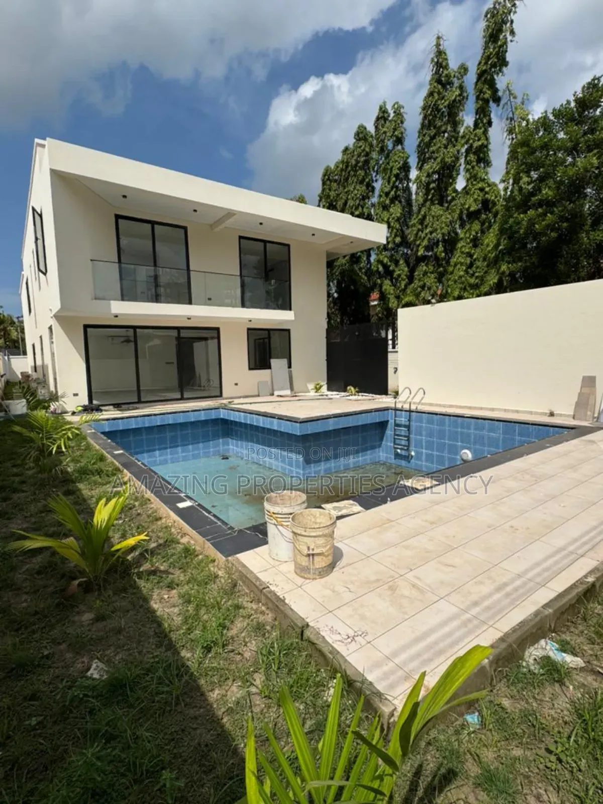 4bdrm House in Cantonments for sale
