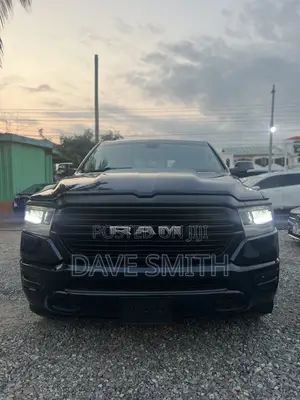 Photo - RAM Promaster 2500 2020 Black