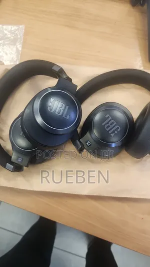 Photo - JBL Live 660nc Headphone