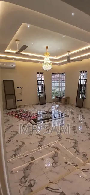 5bdrm House in Sam Properties, West Hills Mall Area for sale