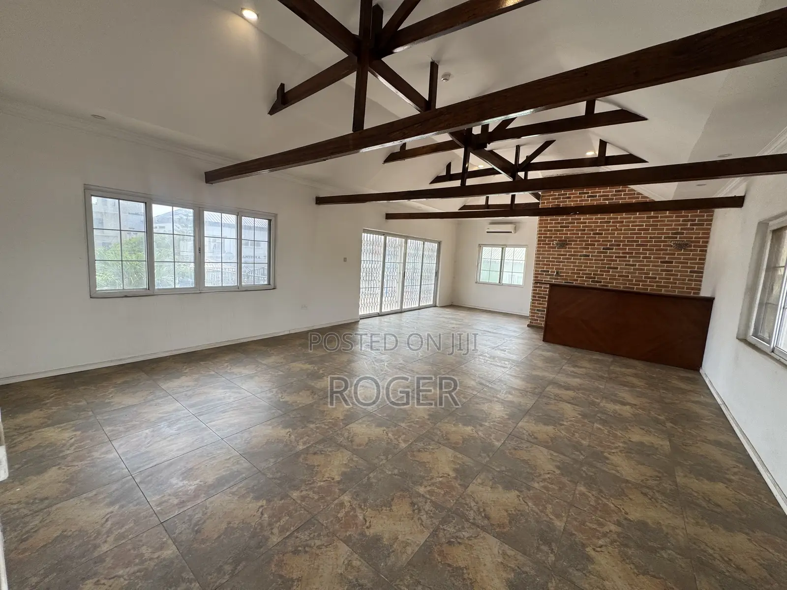 5 Bed House With 2 Bq for Sale at East Legon