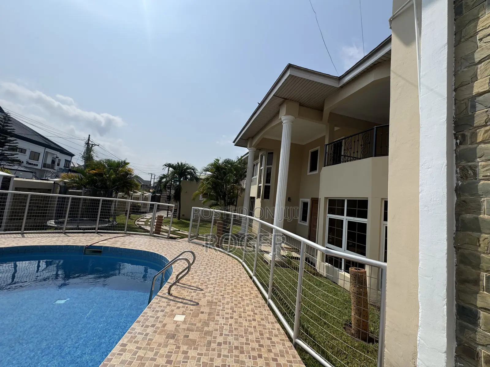 5 Bed House With 2 Bq for Sale at East Legon
