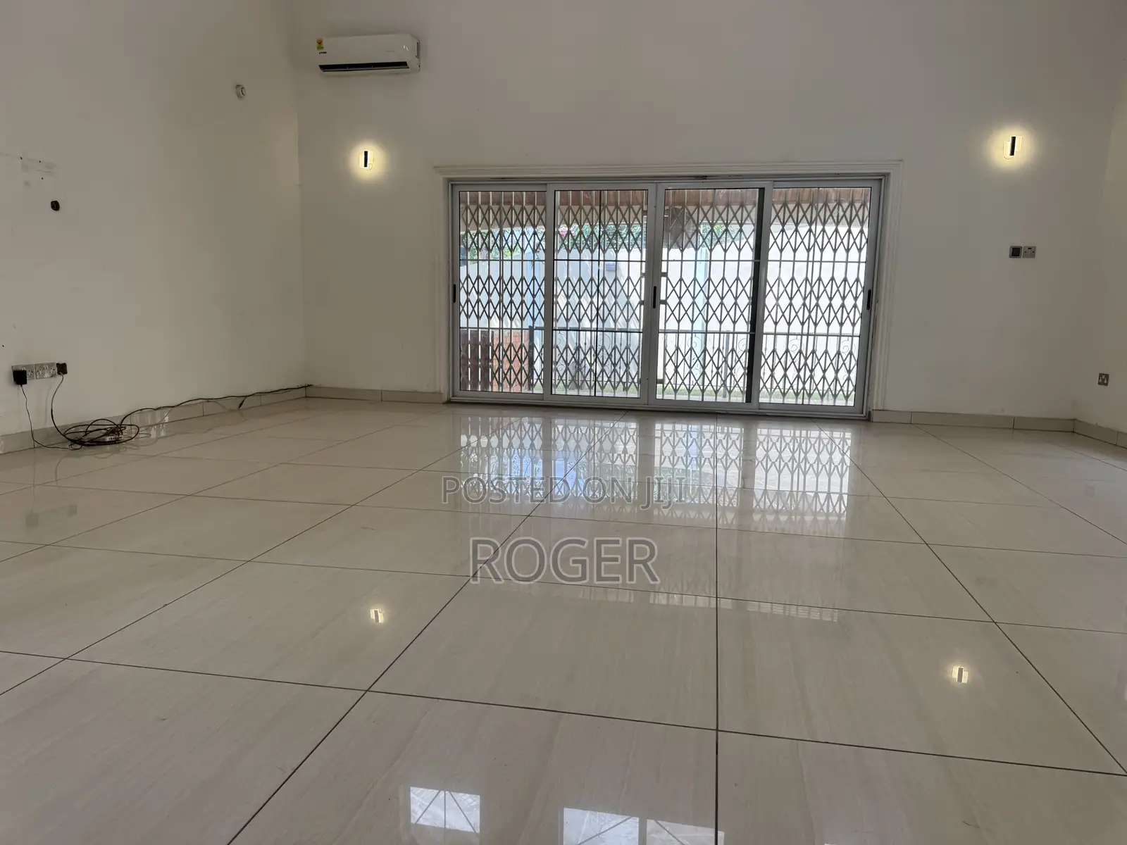 5 Bed House With 2 Bq for Sale at East Legon
