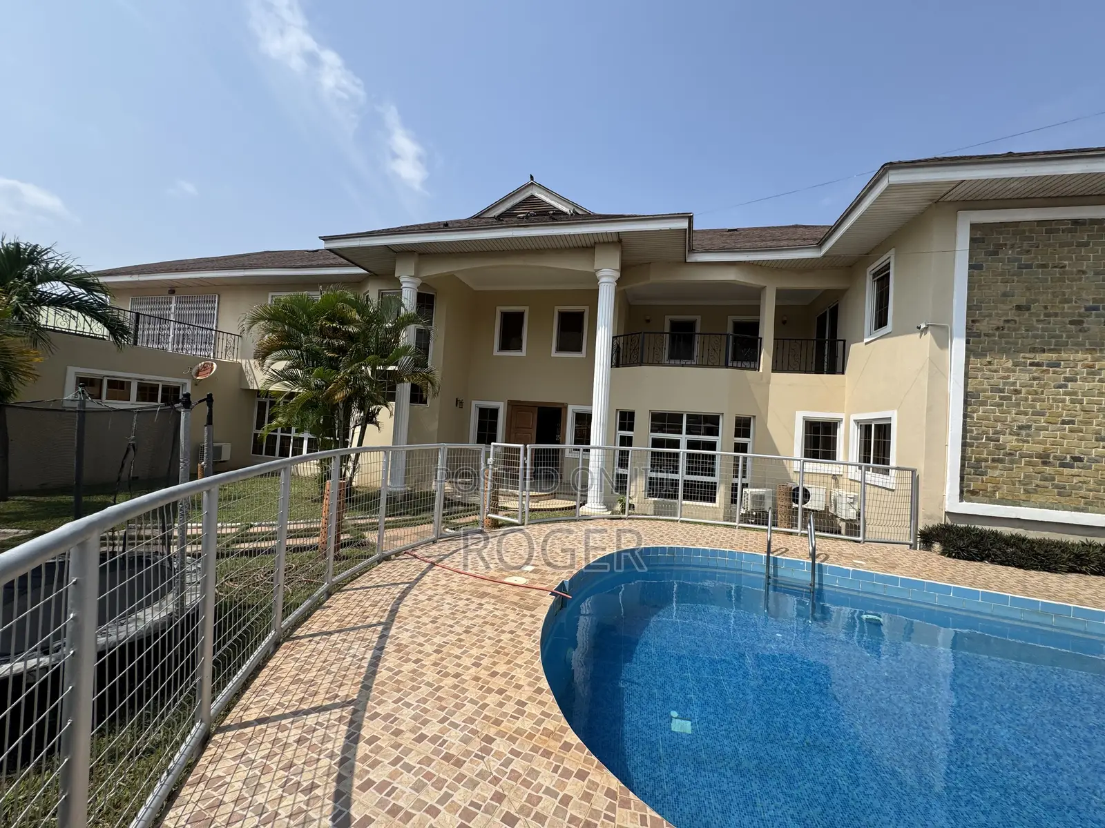 5 Bed House With 2 Bq for Sale at East Legon