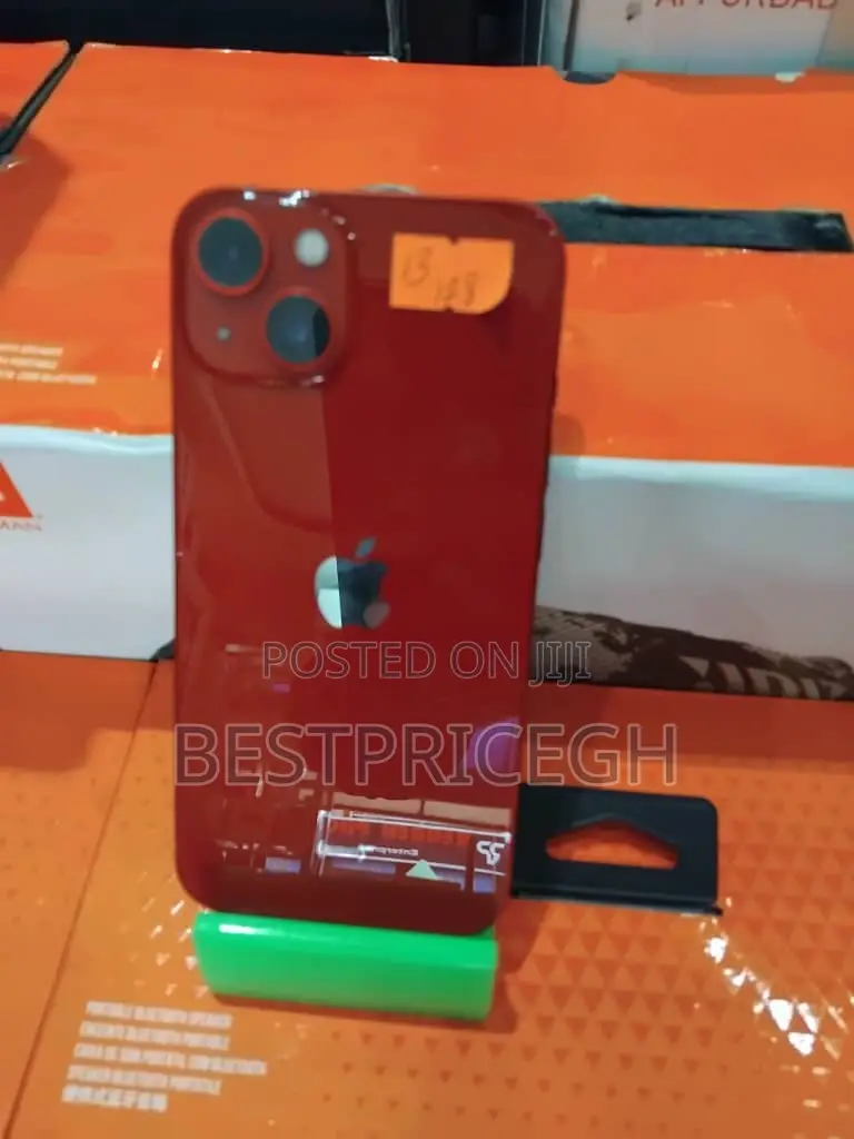 Apple iPhone 13 128 GB Red