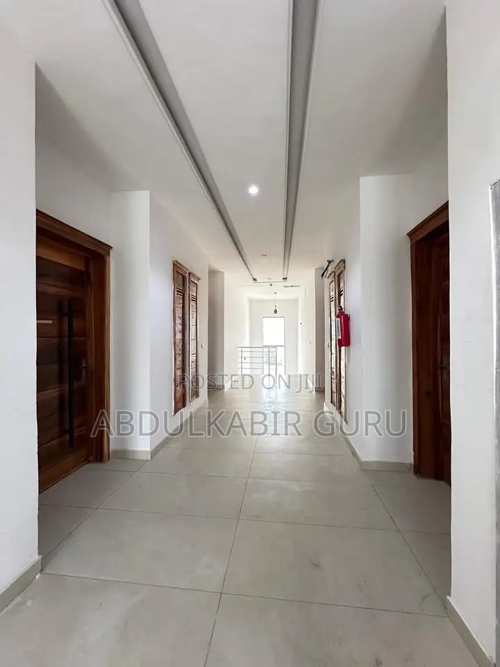 P O P Ceiling , Tv Stand and Wall Skimming