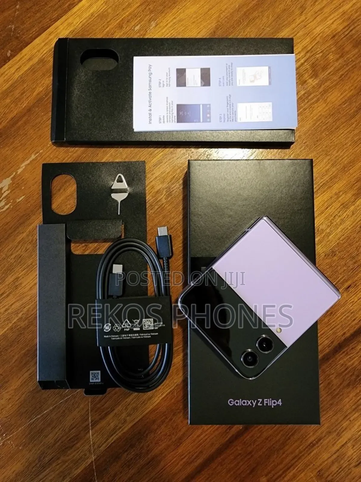 New Samsung Galaxy Z Flip4 256 GB Purple