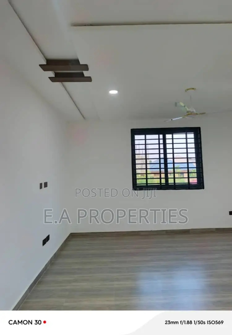 2bdrm Apartment in E A Priperties, Malejor for rent
