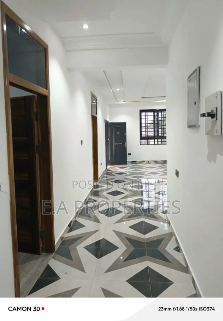 2bdrm Apartment in E A Priperties, Malejor for rent
