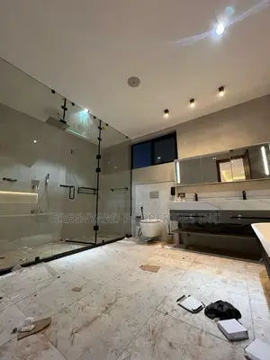 7bdrm House in American House, East Legon for sale