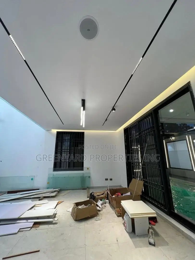7bdrm House in American House, East Legon for sale
