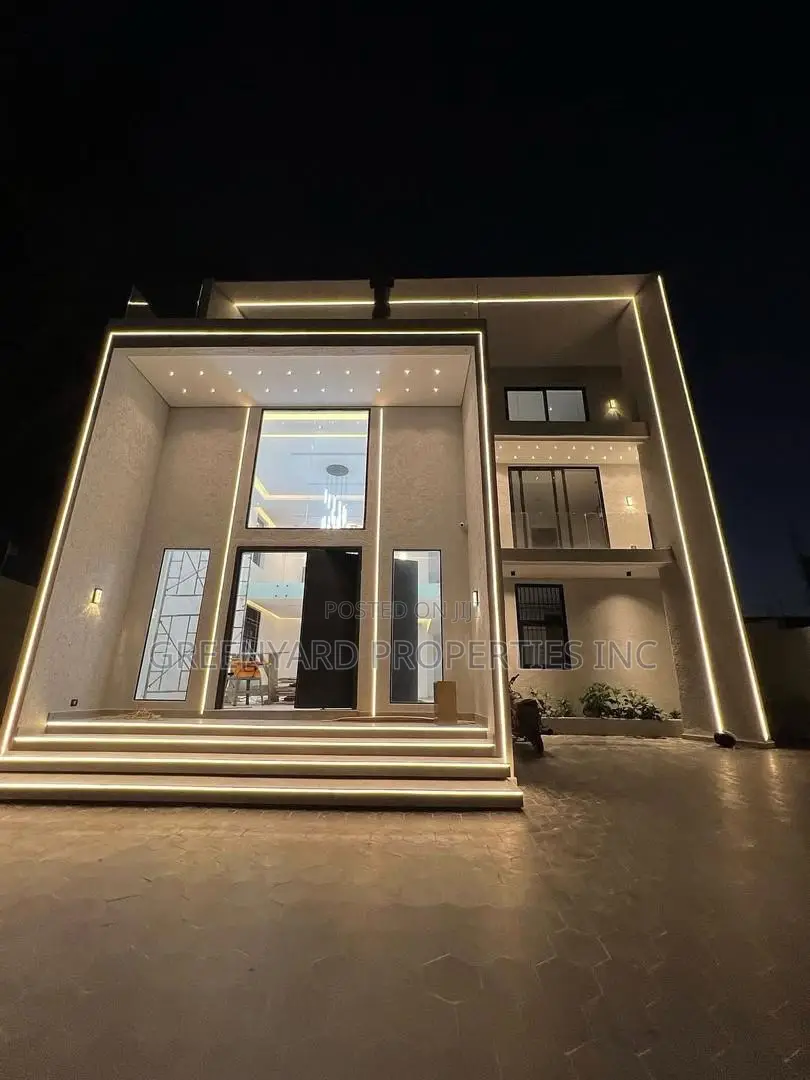 7bdrm House in American House, East Legon for sale