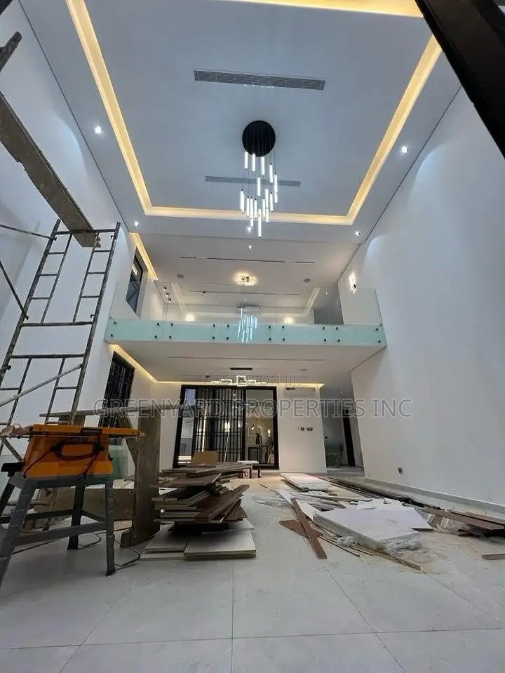 7bdrm House in American House, East Legon for sale
