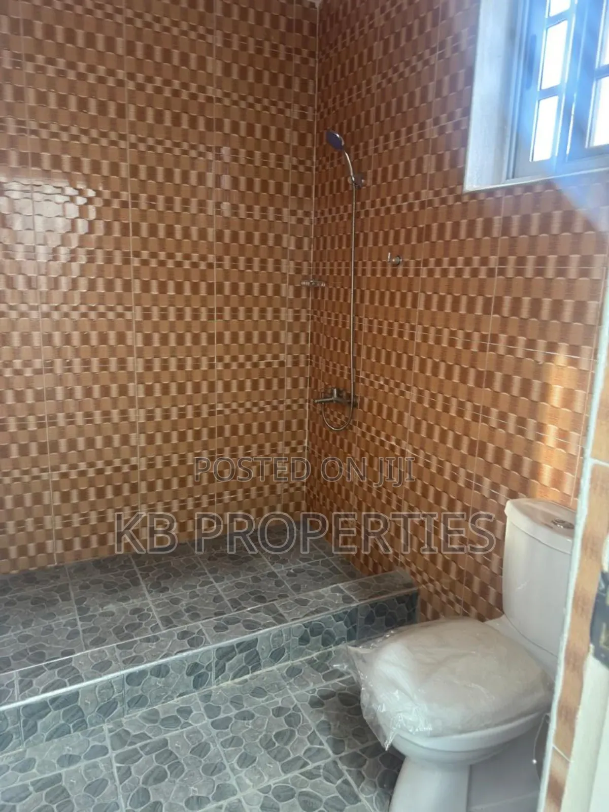 2bdrm Apartment in Kb Properties, Spintex for rent
