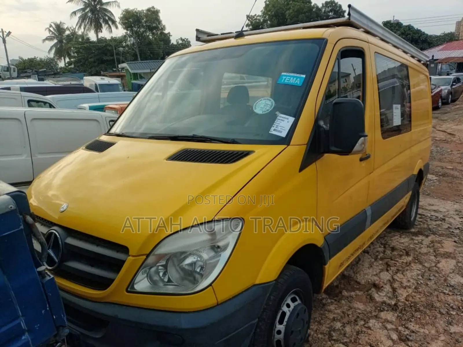 Mercedes-Benz Tourismo 2000 Yellow