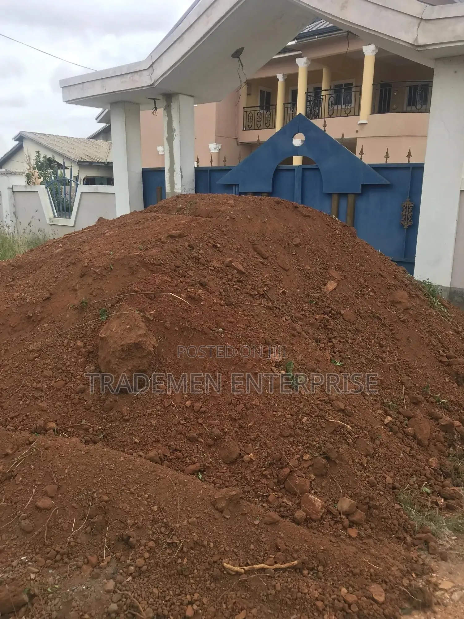 Chippings, Sand, Laterite River Sand and Quality Blocks