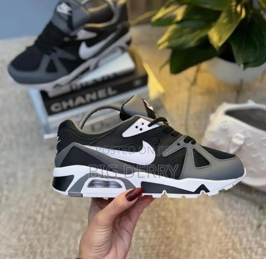 Nike Air Structure