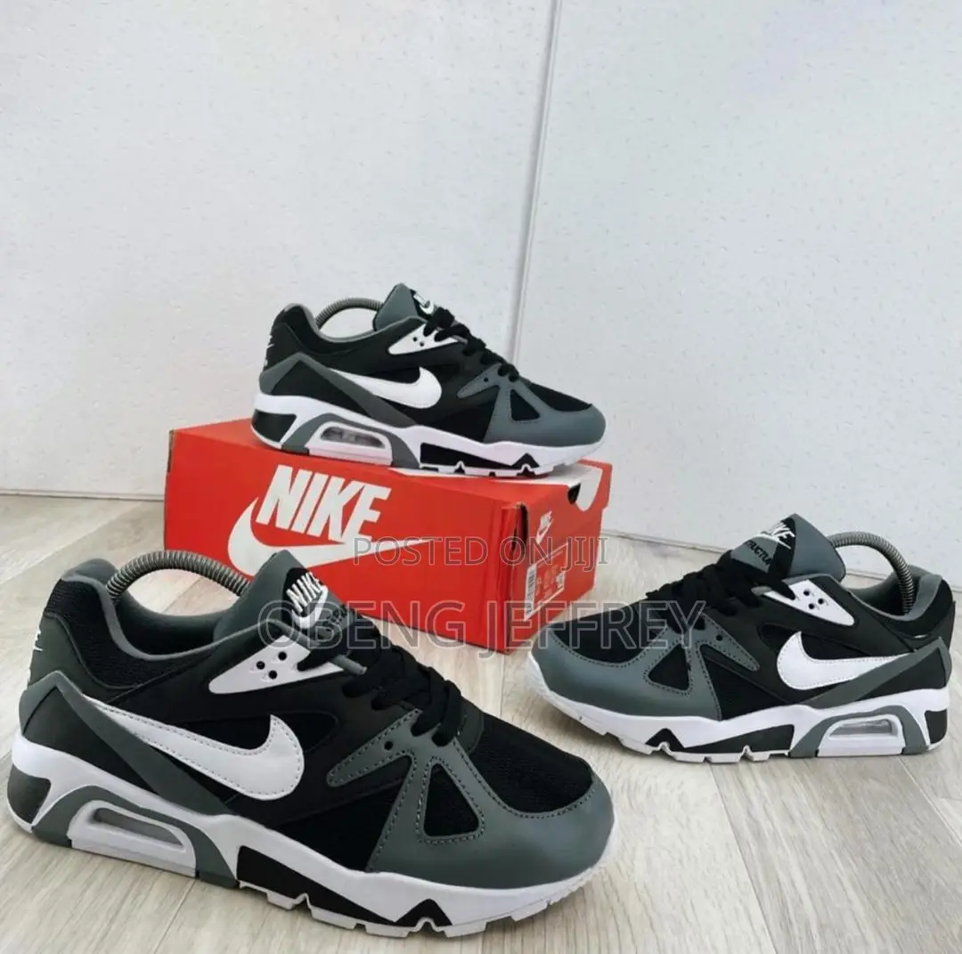 Original Nike Air Structure in Colours