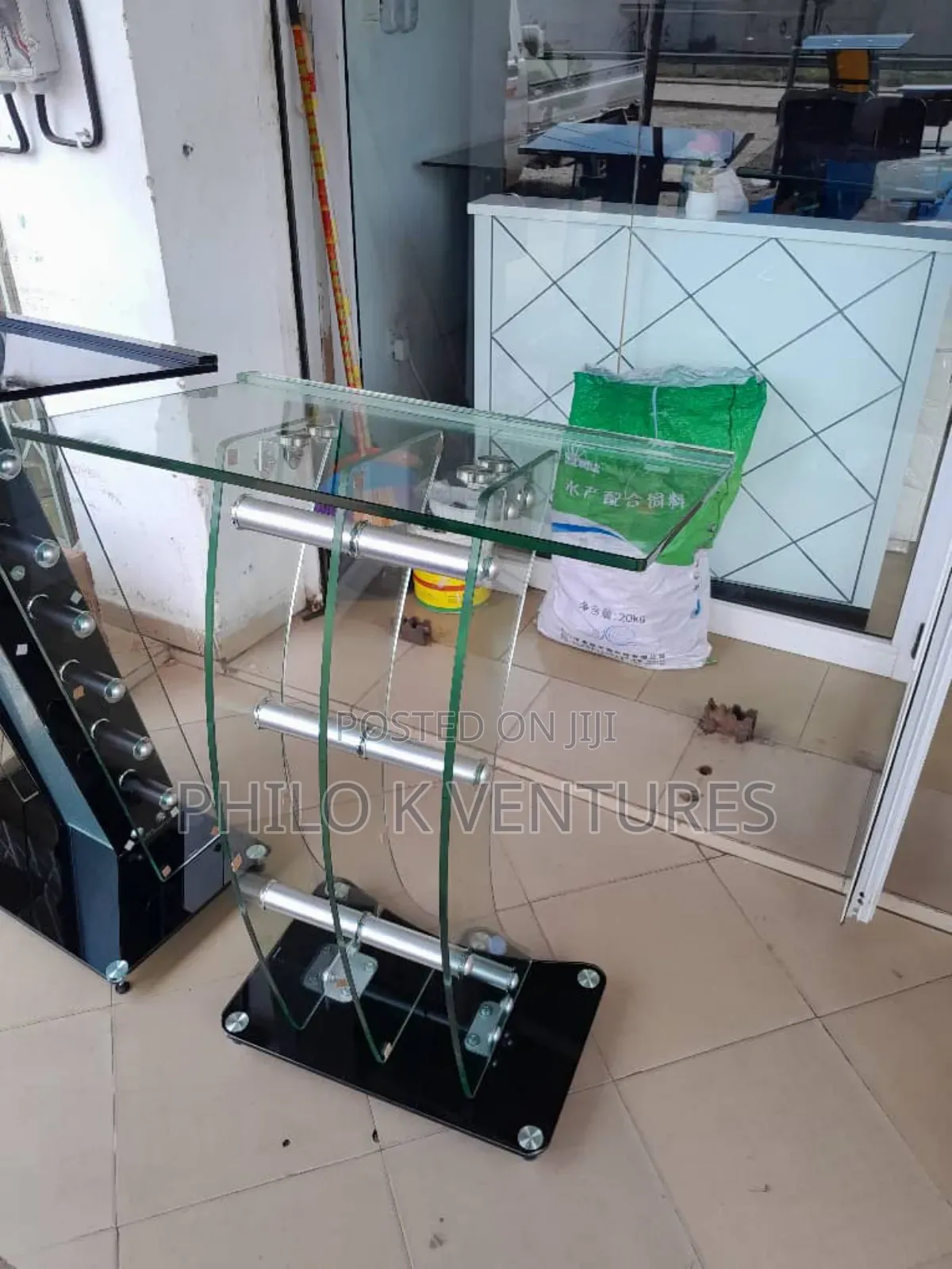 Full Glass Pulpit