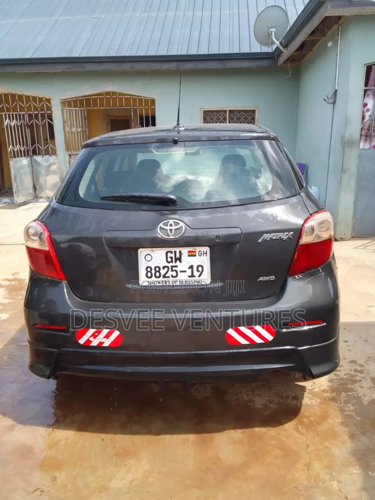 Toyota Matrix Hatchback FWD (1.8L 4cyl 5M) 2010 Black