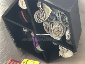 Polish Station and Towels Rack