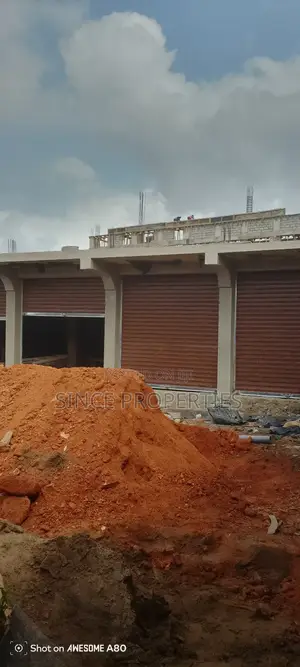 Shop for Rent at Madina