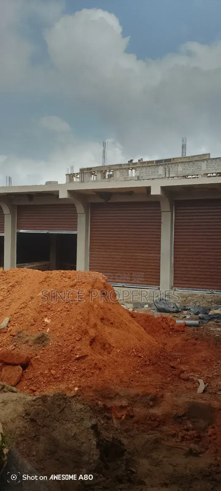 Shop for Rent at Madina