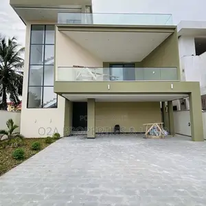 5bdrm House in Cantonment, Acquinas for sale